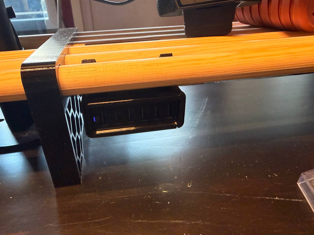 Miniatura 4 do modelo 3D Modular Desk Shelf