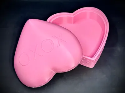 XOXO Valentine's Day Heart Box