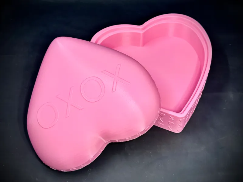 XOXO Valentine's Day Heart Box