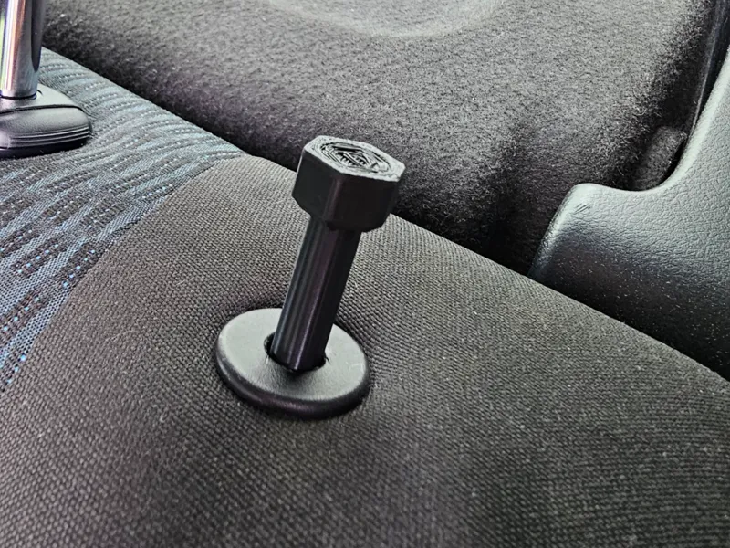 Toyota Yaris Rückbankhebelzug
