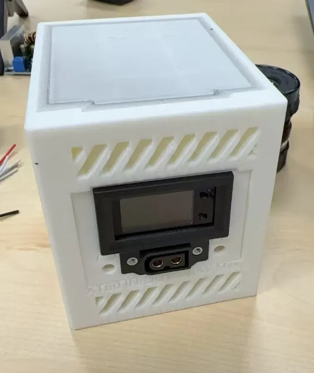Adjustable 300W DC Power Supply for 6S 21700