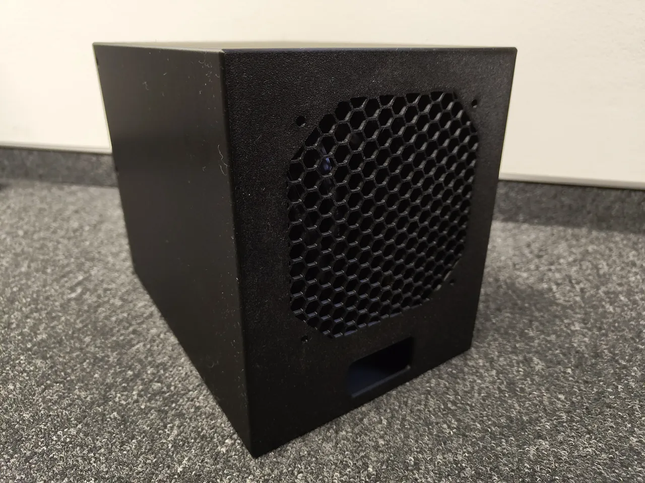 ThinkNAS - 4x HDD NAS enclosure for Lenovo M920q view 3