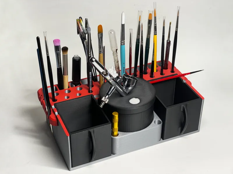 Painting station airbursh & brush