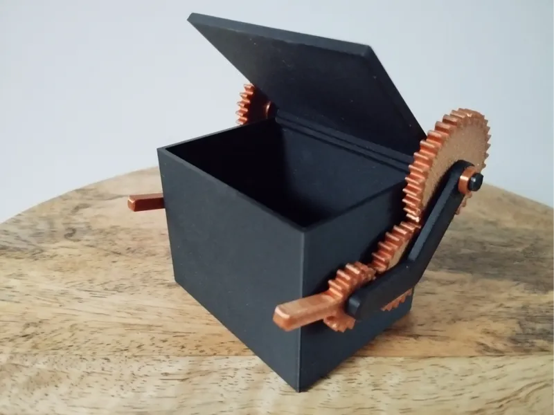 Gear-operated mechanical box