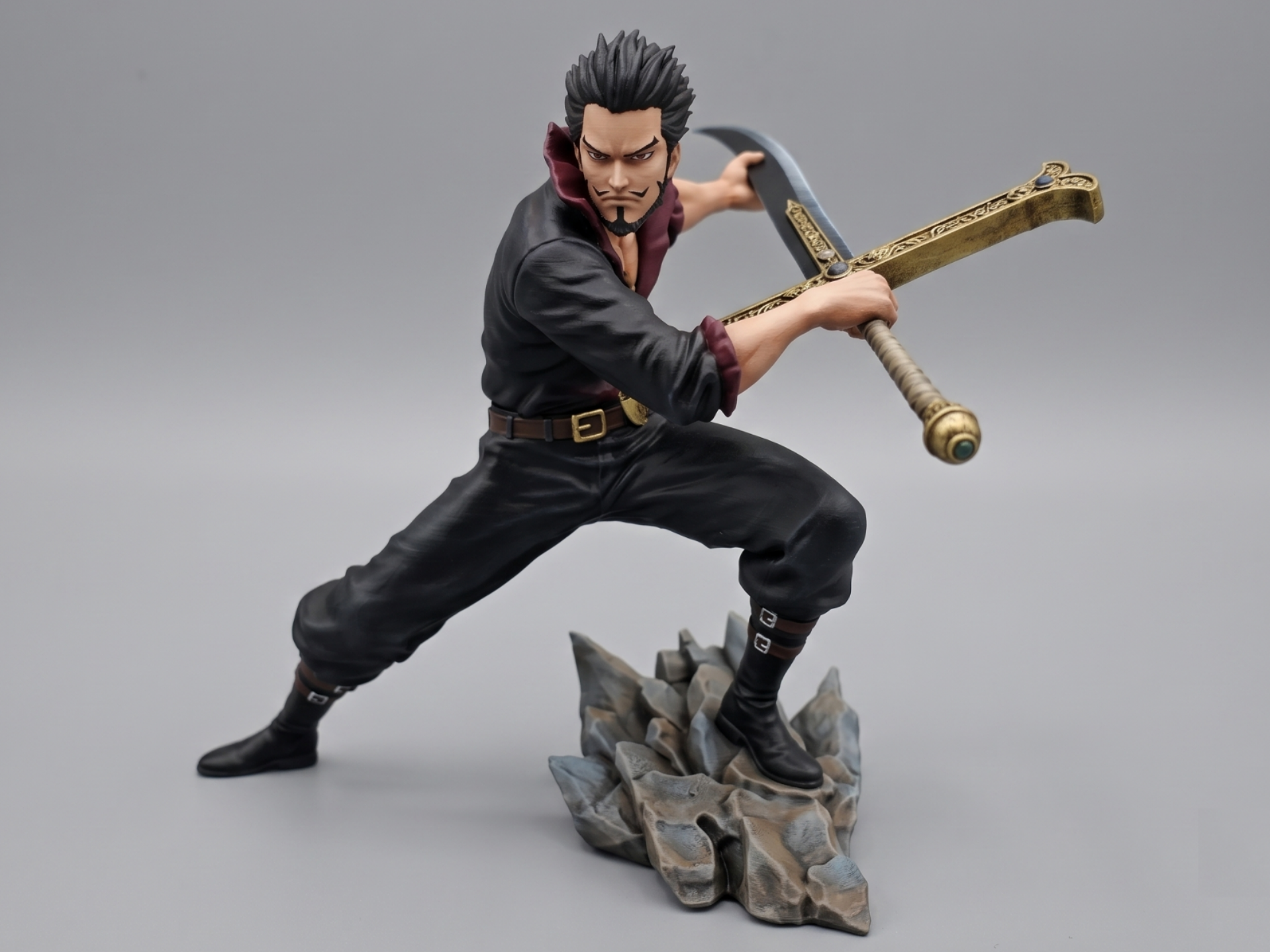 Dracule Mihawk "Hawkeye" - 115mm Charging Pose