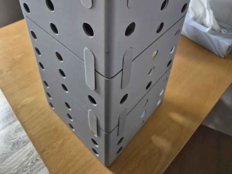 Clip for corner modular baskets