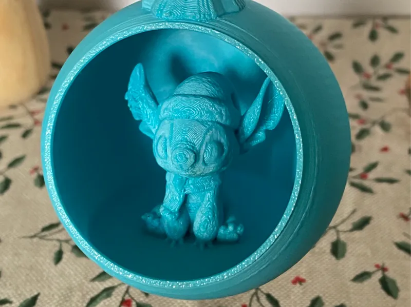 Boule de noël Stitch