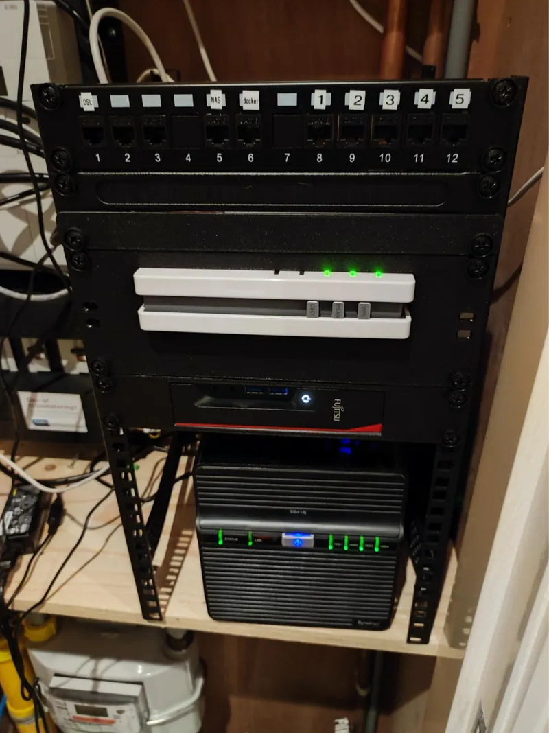 10 inch rack for AVM Fritz!box 7583 - 2U