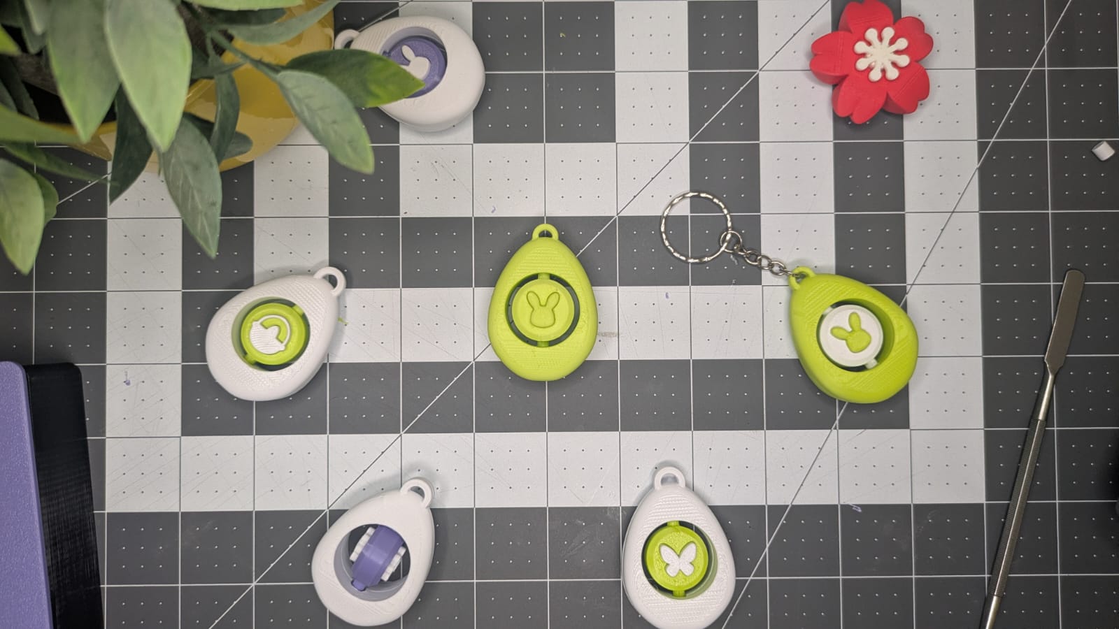Miniatura 5 do modelo 3D Easter Egg Fidget Spinner Keychain