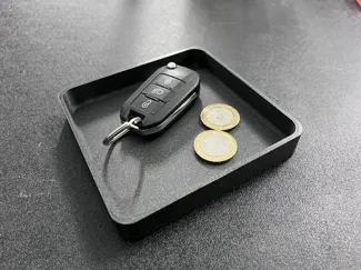 Modern tray