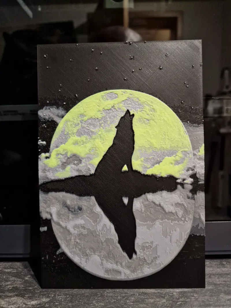 HUEFORGE - Wolf in front of the Moon multicolor