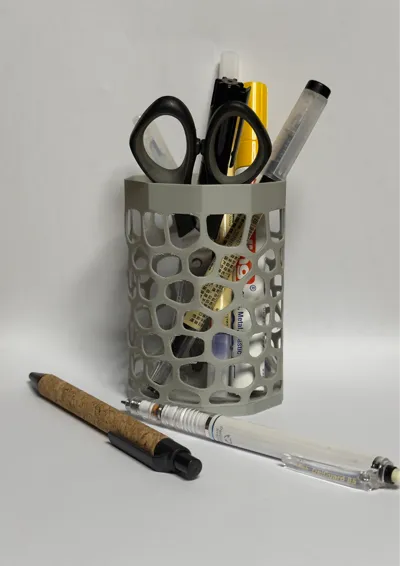 Desk organizer and can holder 