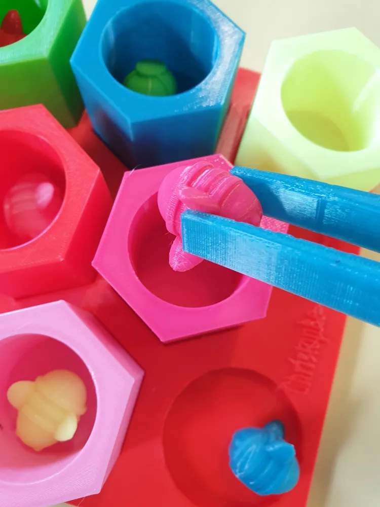 Jeu Magnétique Des Abeilles Animées - Pour 2 Ou 4 Joueurs - Bandeau Réglable Et Baguette Magnétique - Coordination œil-main