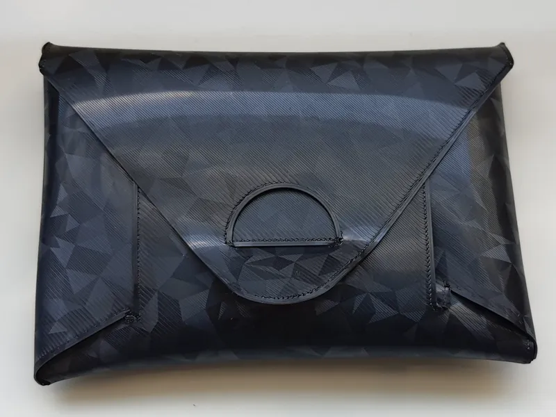 PORTAFOGLIO/POCHETTE AD INCASTRO in TPU