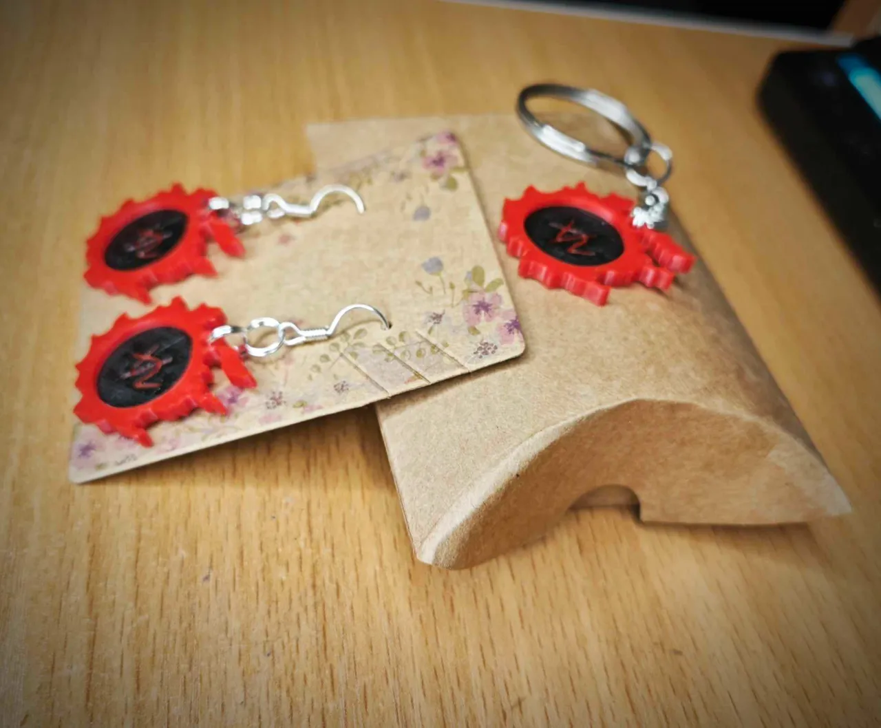 Final Fantasy XIV keychain earrings necklace view 2