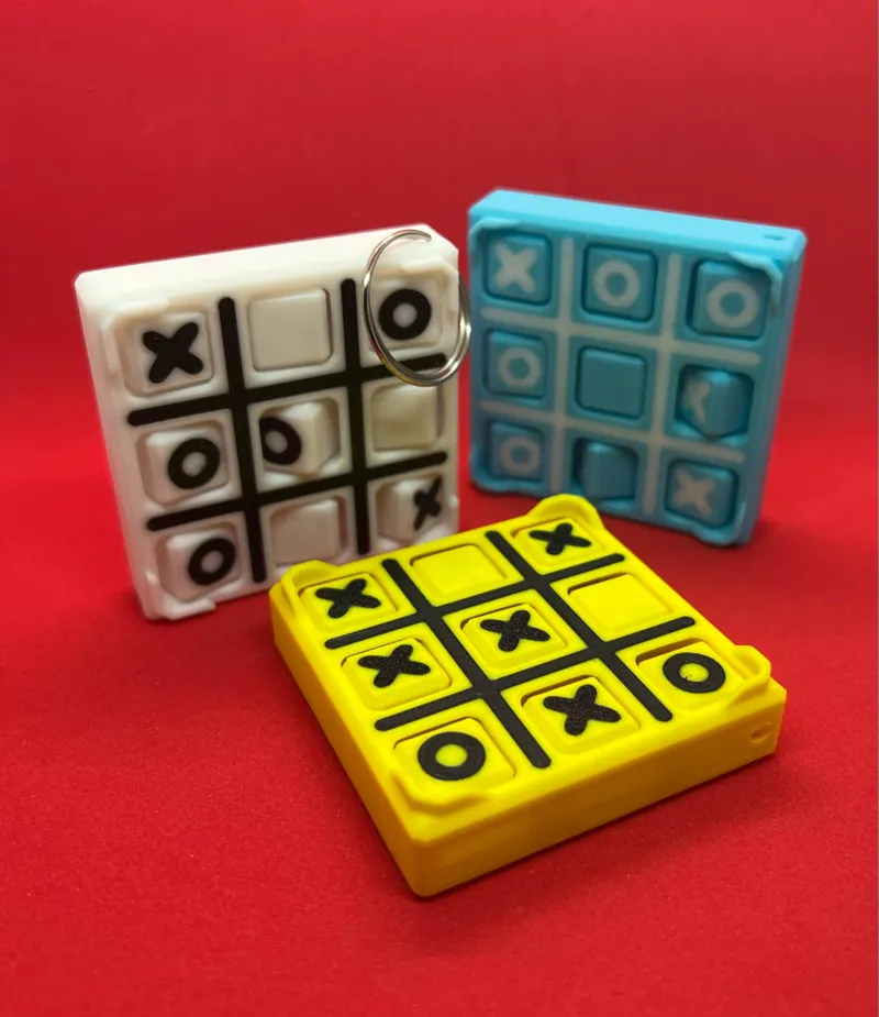 TicTacToe - Raised edges - Small Keychain