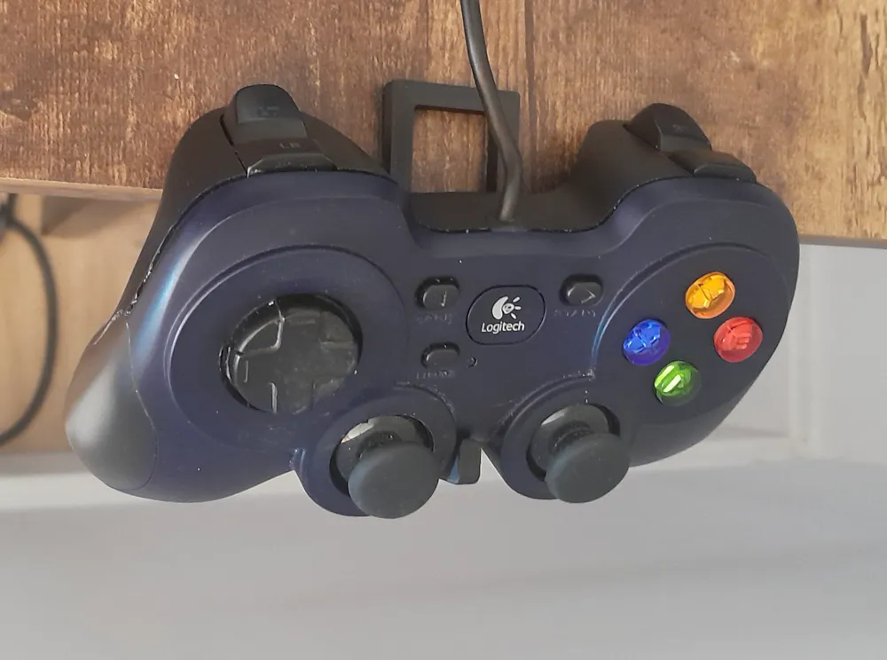 Game Controller Holder for Logitech-style Controllers by Dave_87 ...