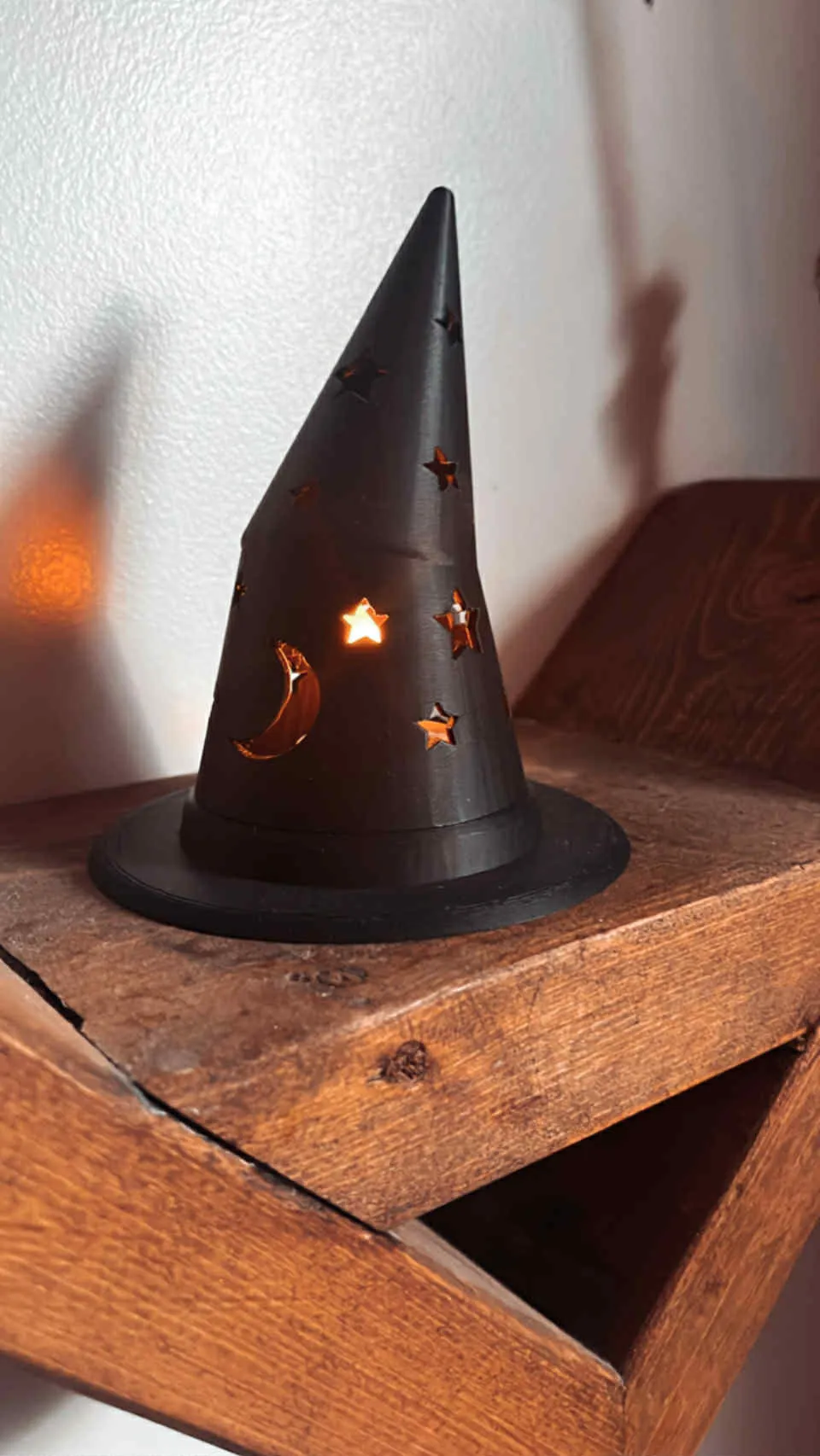 Witch/Wizard hat tealight cover - Free 3D Print Model - MakerWorld