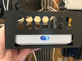 Rackmod 2u Rack insert Unifi Cloud Gateway Ultra