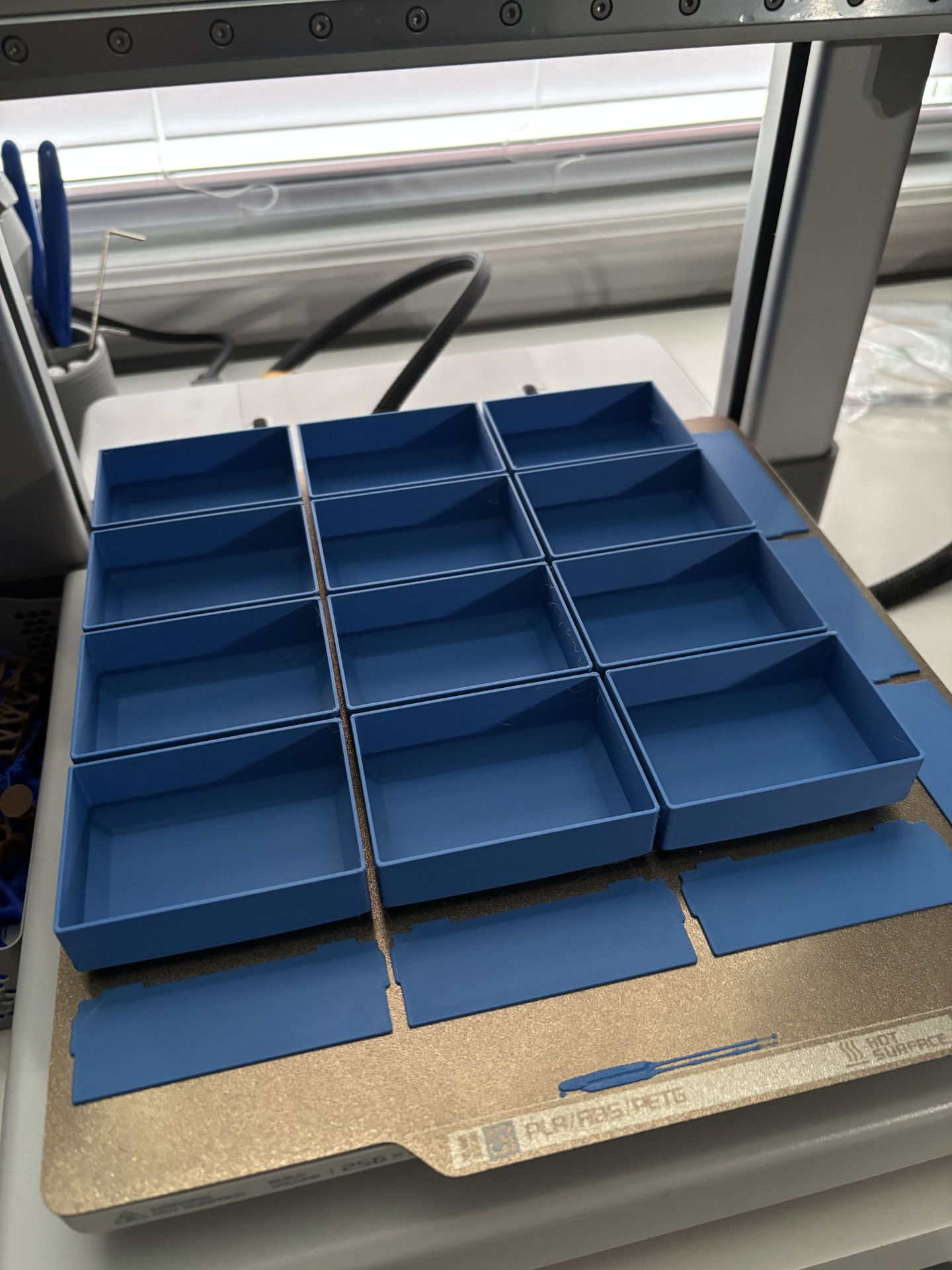 Miniatura 4 do modelo 3D Workstation System Stackable Part Drawer Organizer