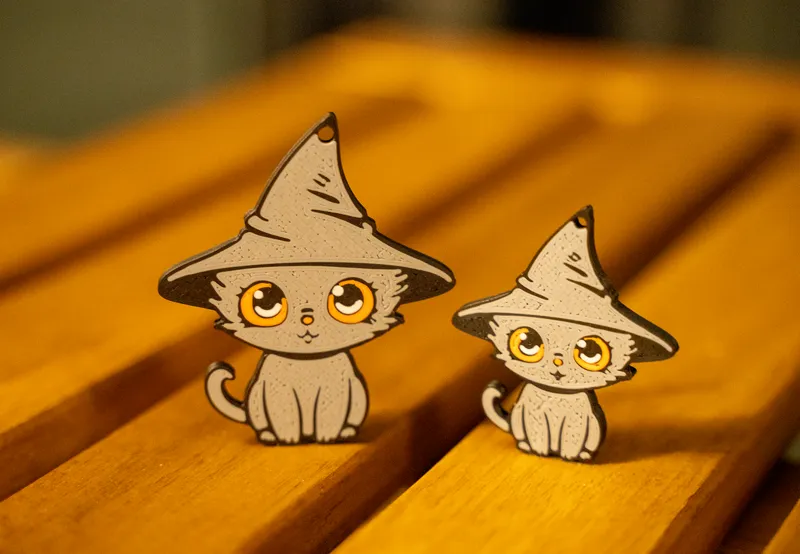 Spooky Cat with Witch Hat (Keyring&Deco)