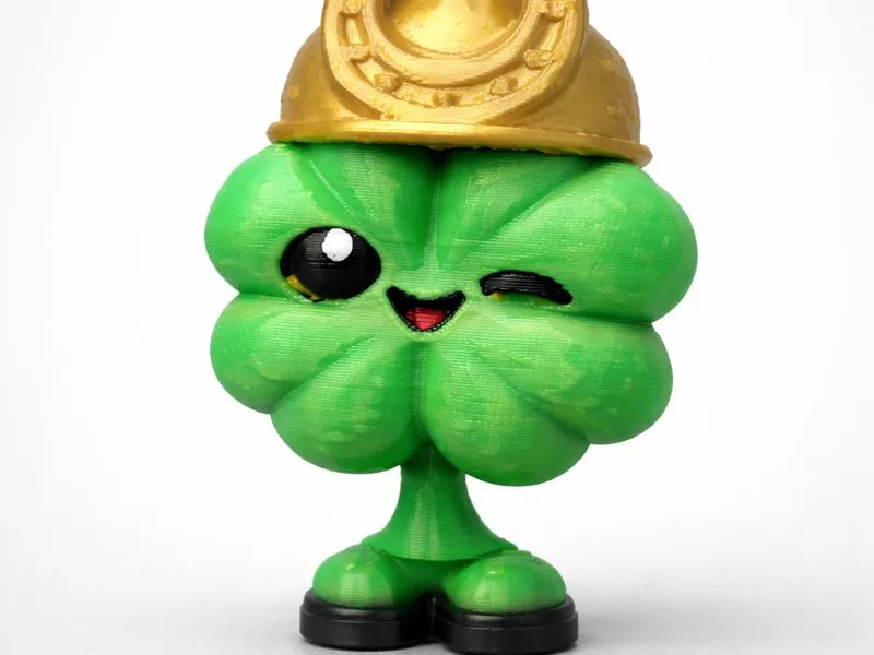 Urban Lucky Clover – Glücksfigur mit Hufeisen-Hut