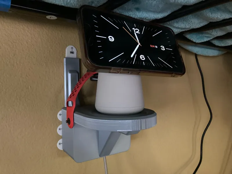 Shelf stand for Belkin BoostCharger Pro 2-in-1 