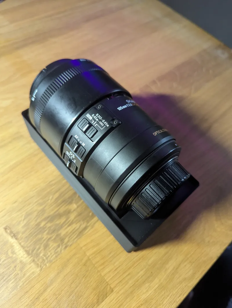 2x4 Gridfinity 42mm Sigma 105 f/2.8 DG (F-mount)