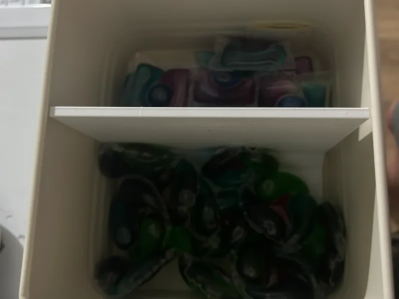 Laundry tablet separator
