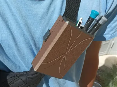 Crossbody strap case