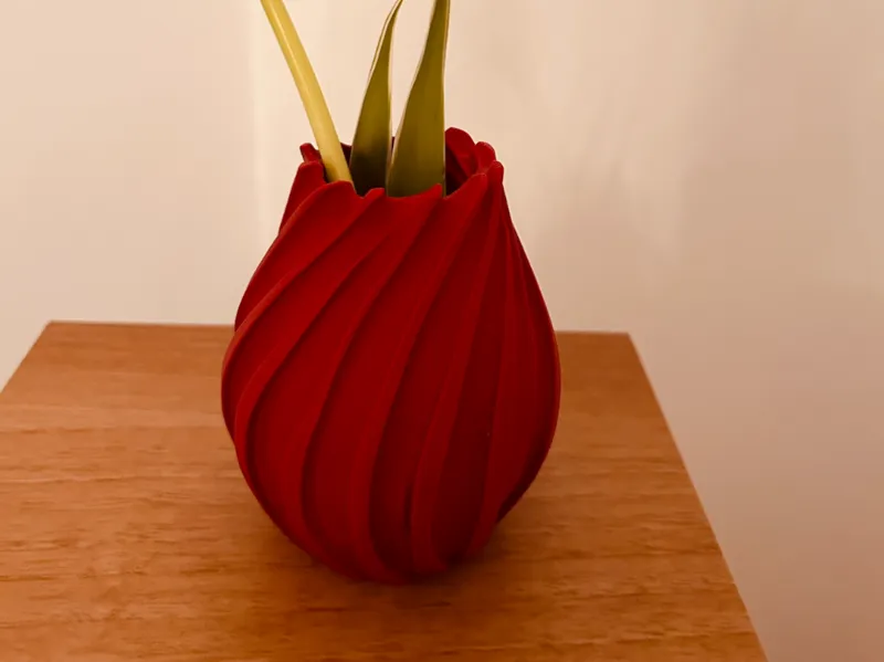 Fliesende Vase 