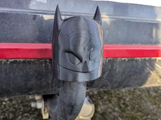 Cache attelage Batman