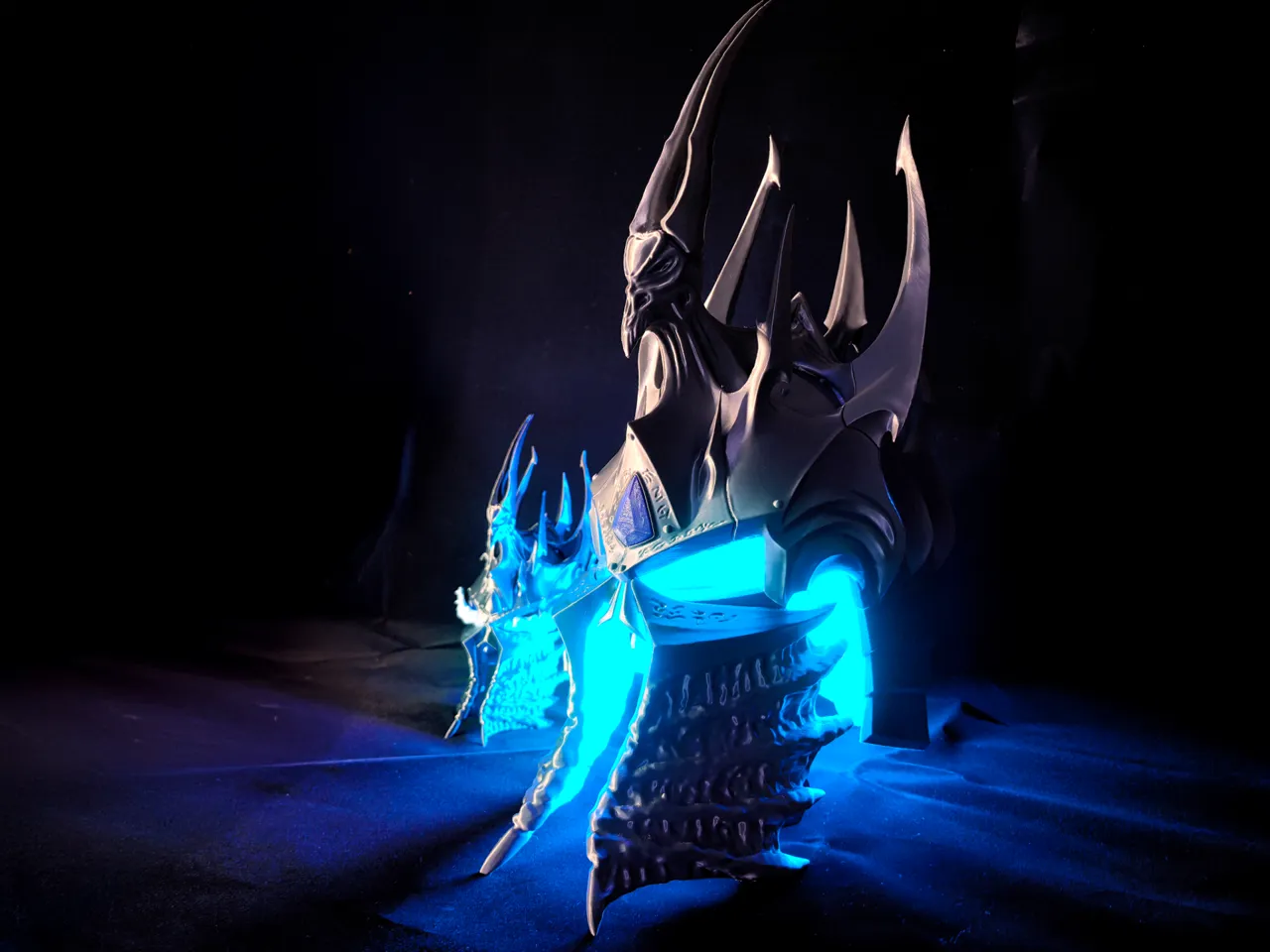 Lich King's Helmet (Life Size) - WOW view 3