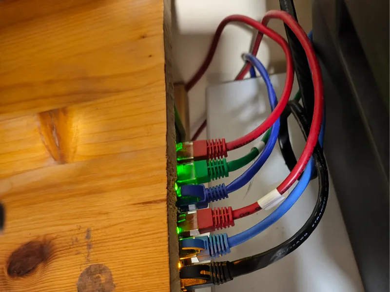 Under-desk Mercusys MS108GS-M2 support