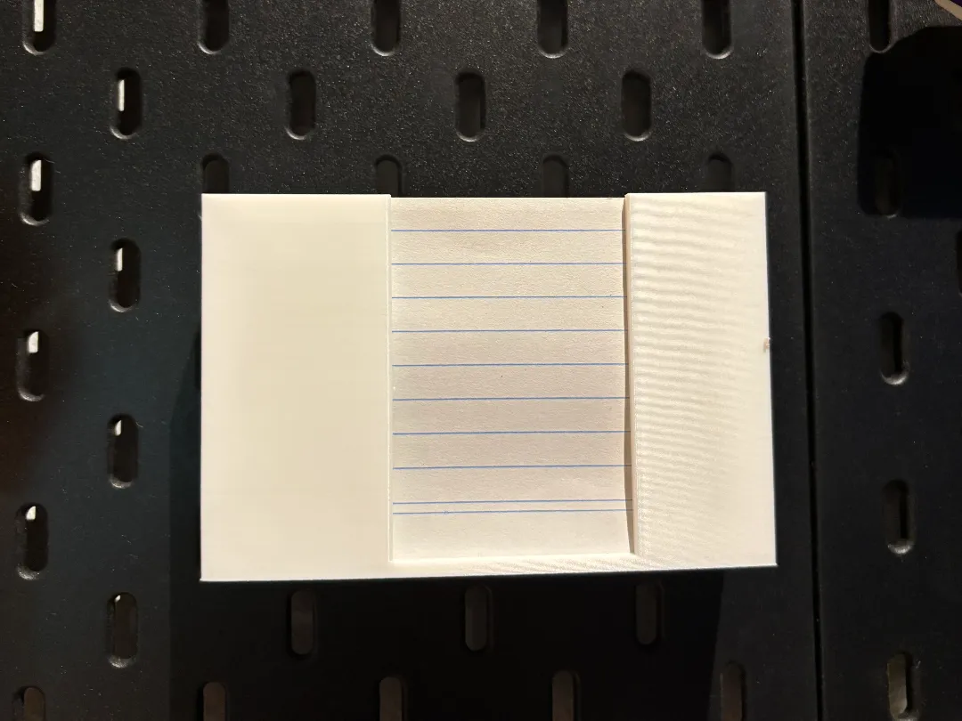 Porte-fiches pour panneau perforé