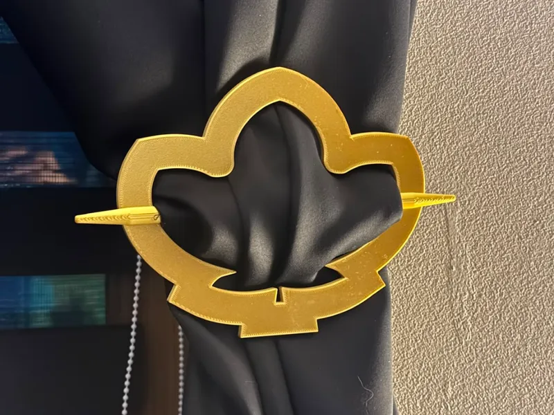 Elegant Leaf Curtain Holder & Pin