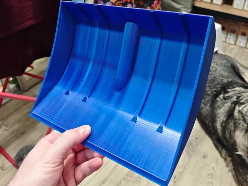 Children's snow shovel