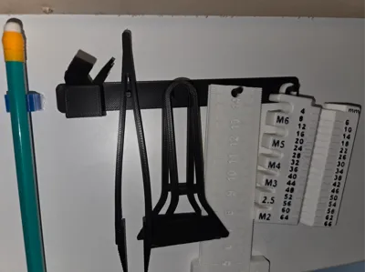 Multi tool holder