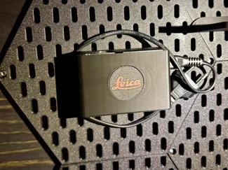 Leica charger holder for SKADIS