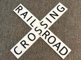 Railroad Crossing Sign (12 inch / 30.48cm))