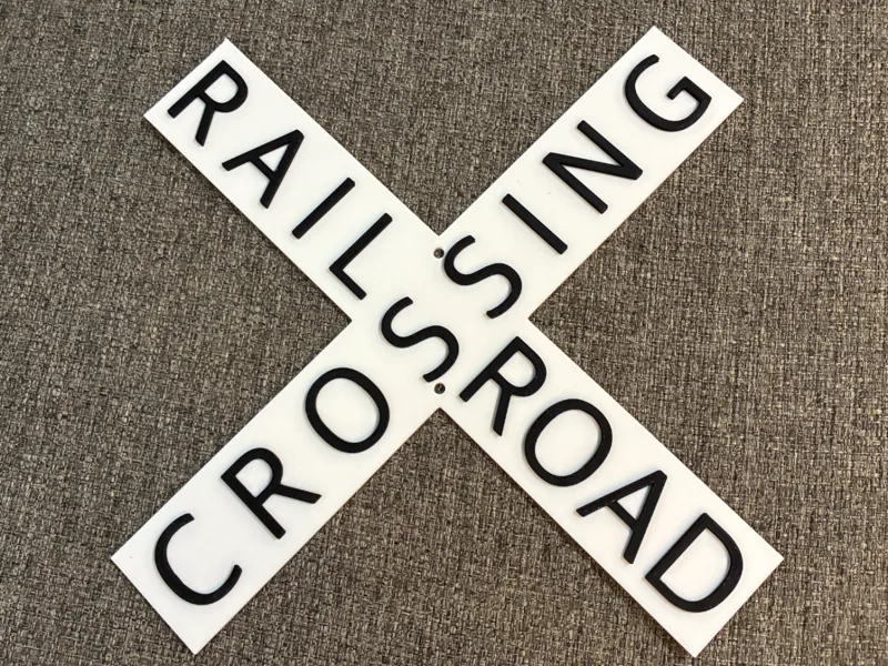 Railroad Crossing Sign (12 inch / 30.48cm))