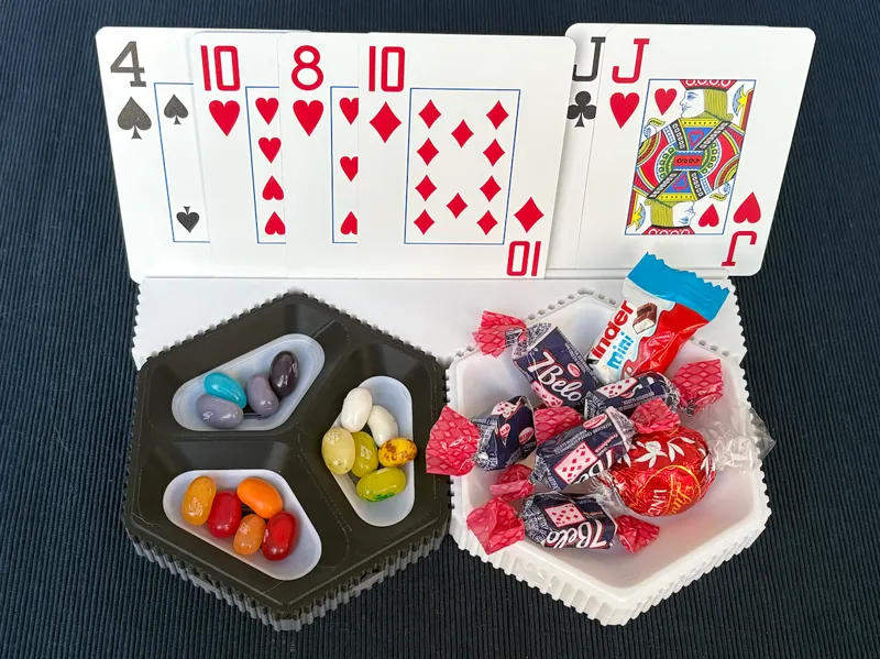 Card holder - magnetic compatible with token trays