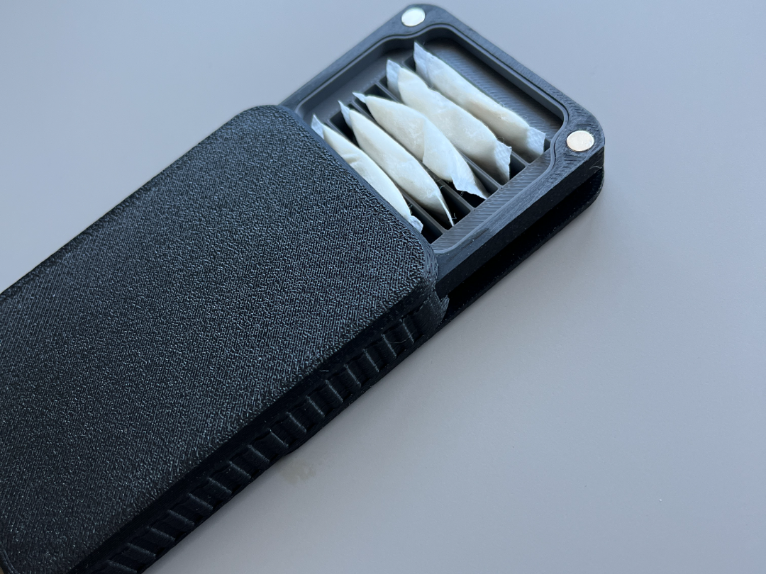 Magnetic Sliding Box with Modular Grid