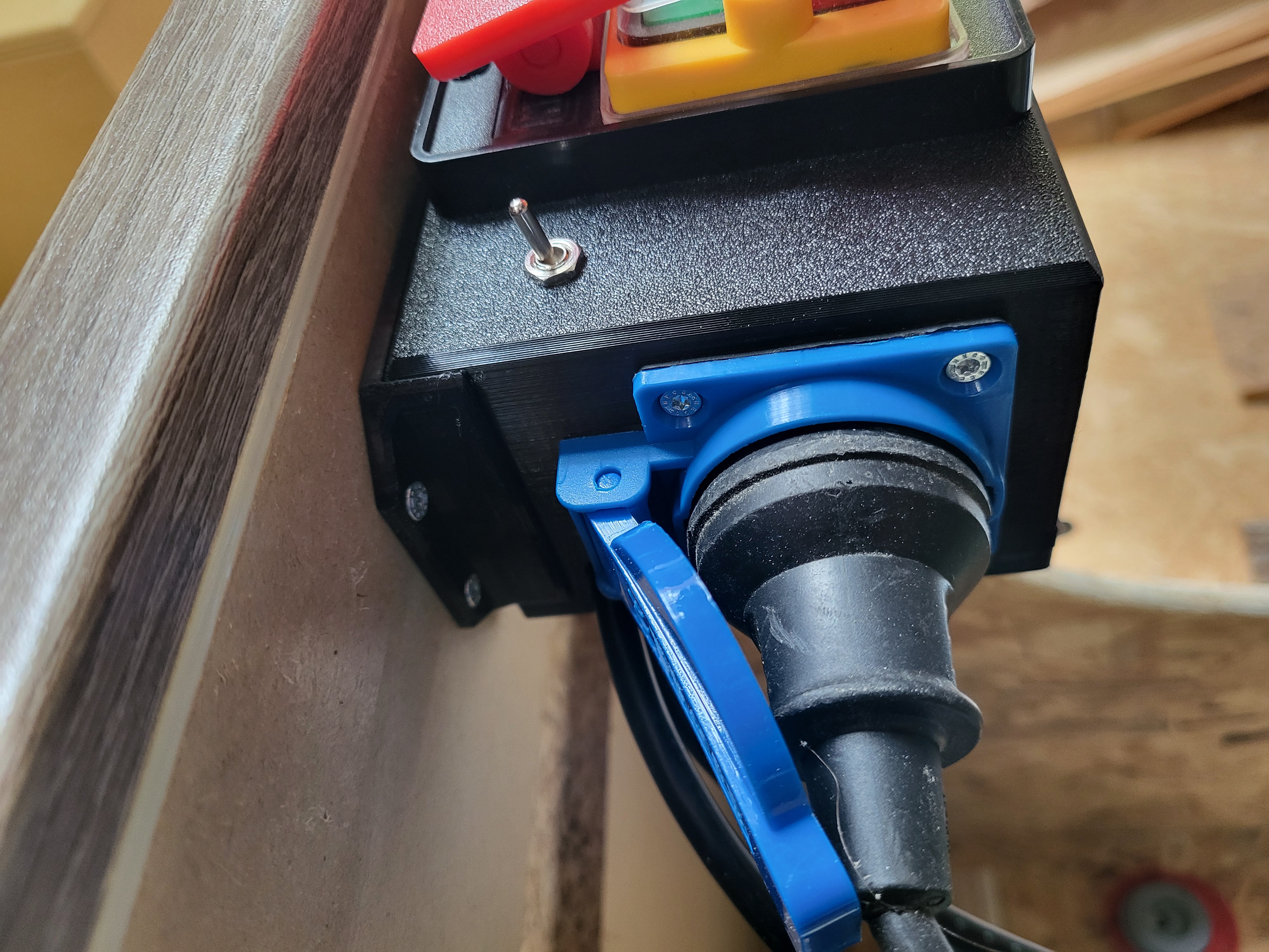 Miniatura 2 do modelo 3D Power Switch Enclosure