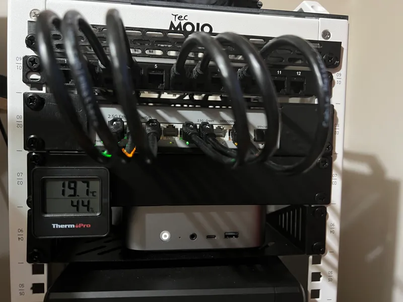 Horaco 8 port switch 10 inch rack mount