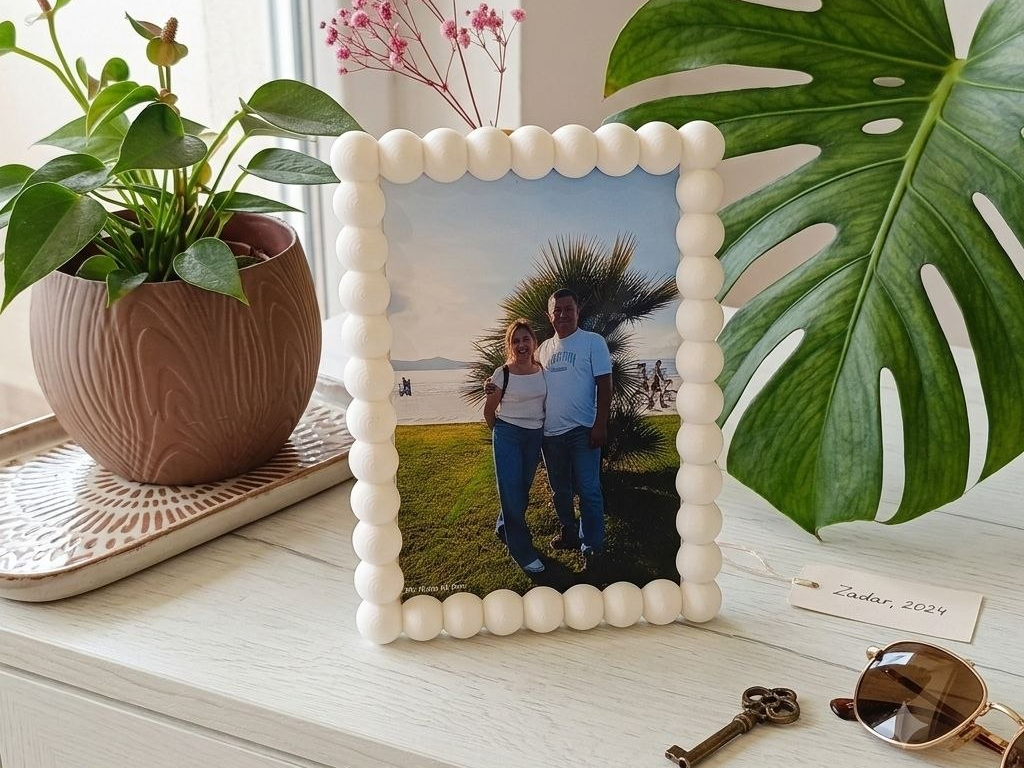 Pearl Bubble Picture Frame - 1