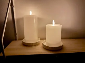 Minimalist candle tray