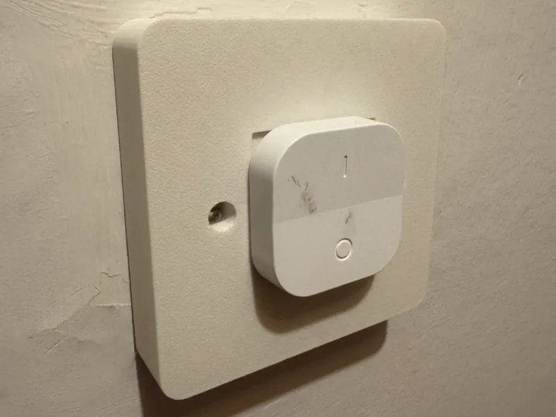 Ikea TRADFRI wall mount with magnet