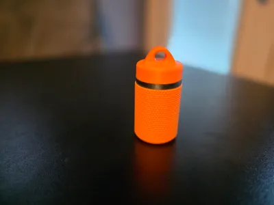twist-lock lid capsule 
