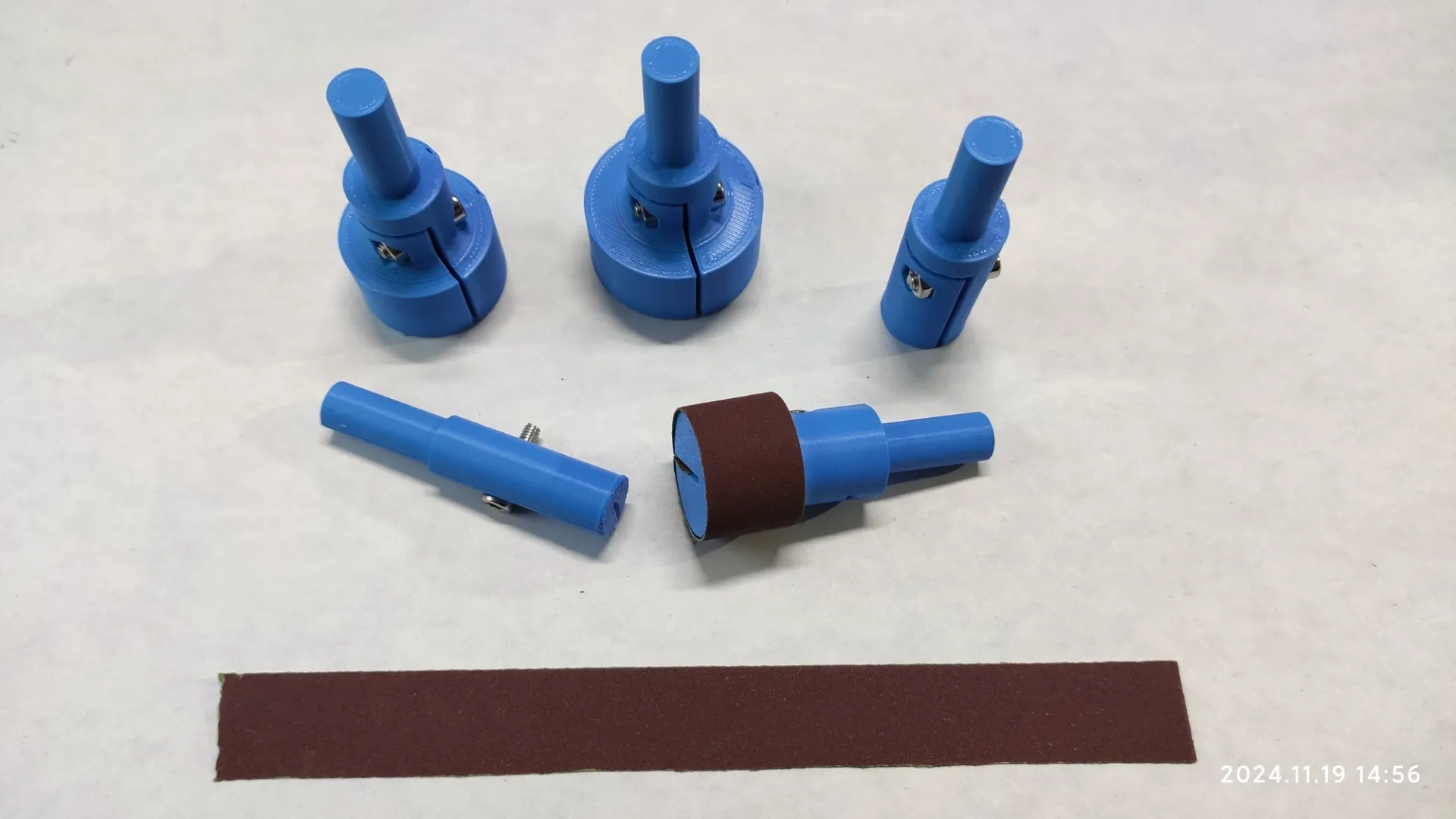 Miniatura 5 do modelo 3D 砂纸圈  砂纸打磨夹持器